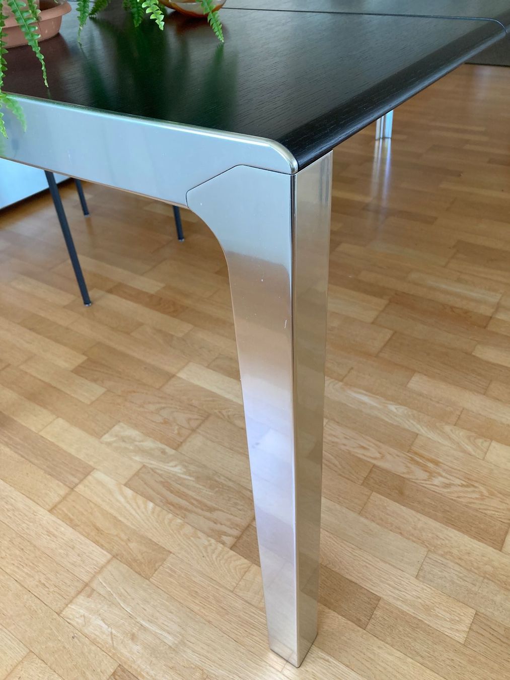 Tavoli: Eleganter italienischer Tisch – Nuovo (secondo la descrizione) da Wettingen venduto da lalla21 1