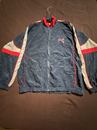 Veste de sport Puma bleu marine taille M bon etat