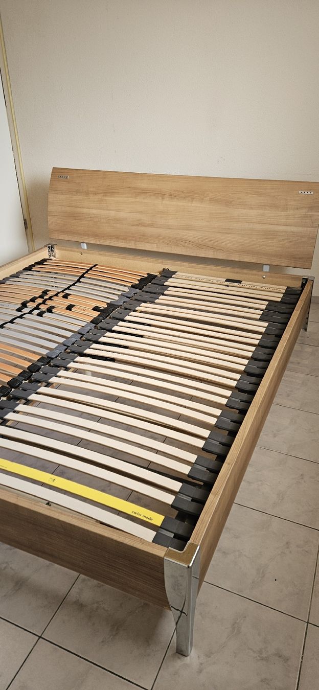 Letti: Bettgestell mit Lattenroste – Usato da Dürrenäsch venduto da S.Sommerhalder74 5