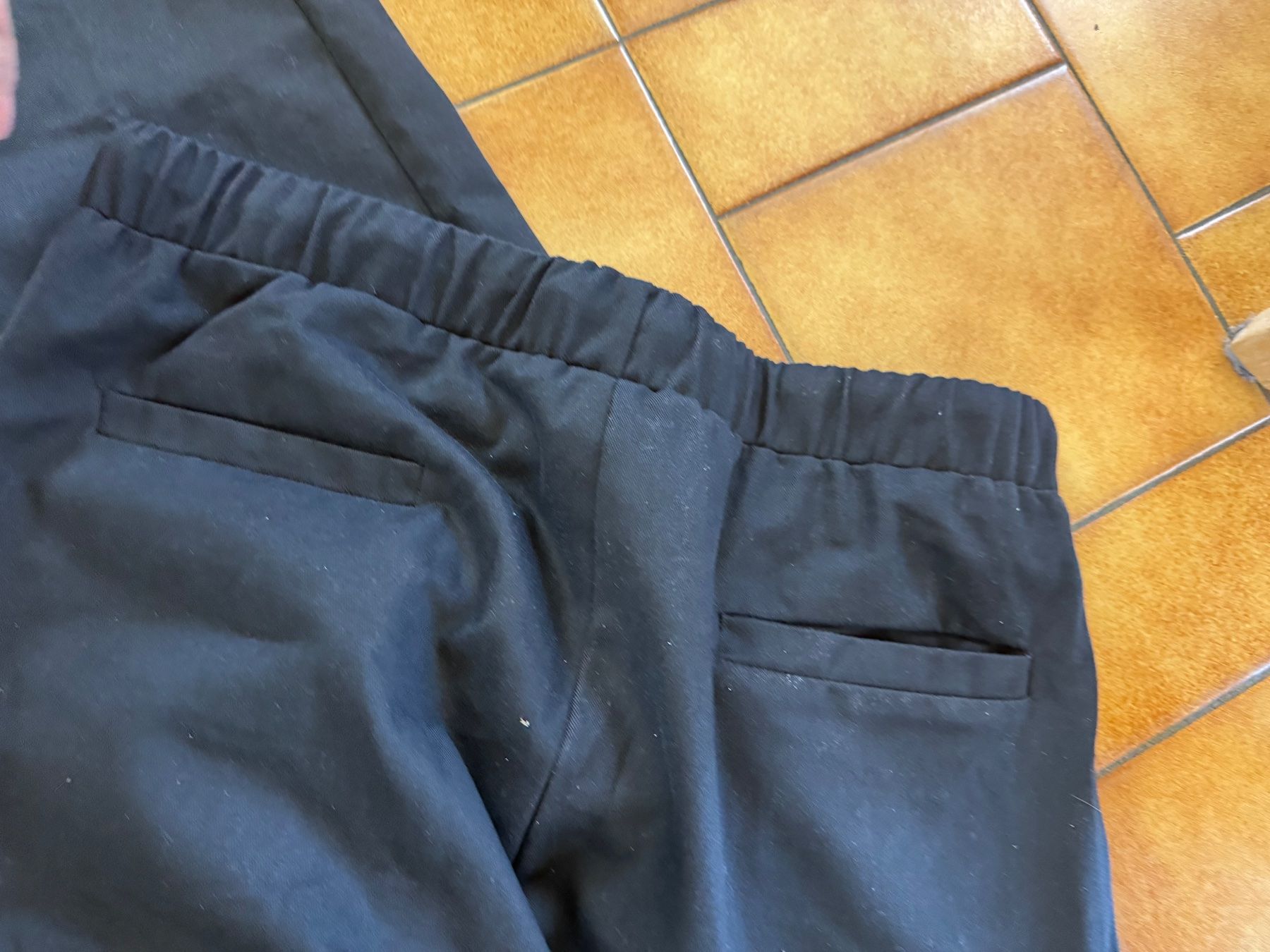 Pantaloni: Pantalon noir cargo Taille XL Kilyan – Usato da Veyrier venduto da Kimedovapa_1 1