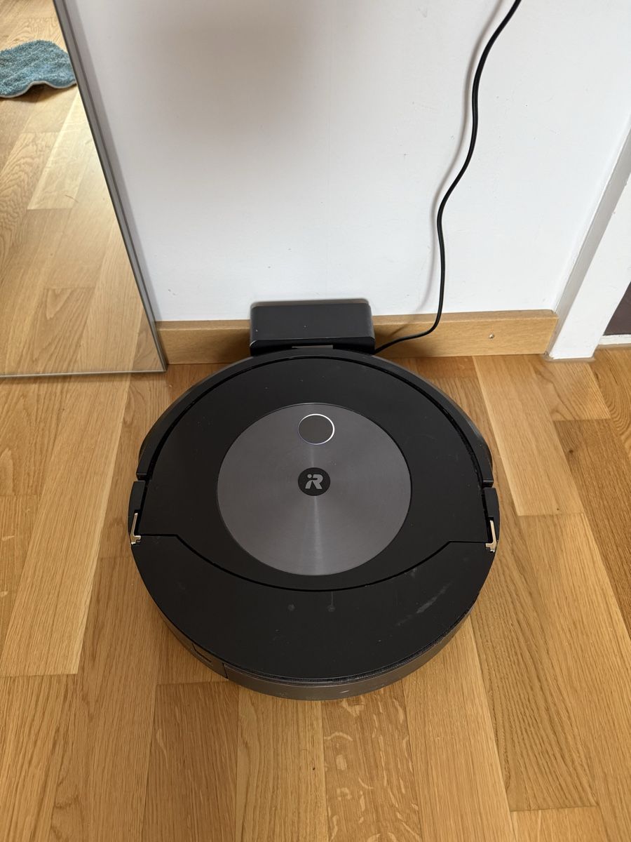 Irobot Aspirapolveri & Accessori: iRobot Roomba Combo j7 Robot Staubsaugen & Wischen – Usato da Biel/Bienne venduto da Husseinsheikho 3
