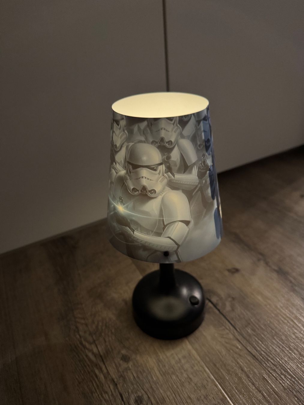 Star Wars Lampade: Star Wars Lampe – Usato da Burgdorf venduto da Caradhras