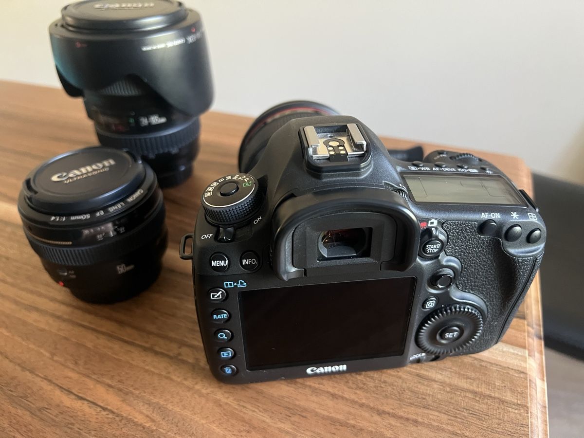 Canon Kamera: Canon EOS 5D Mark III mit 3 Objektiven und Tasche – Gebraucht aus Winterthur von palisander84 9