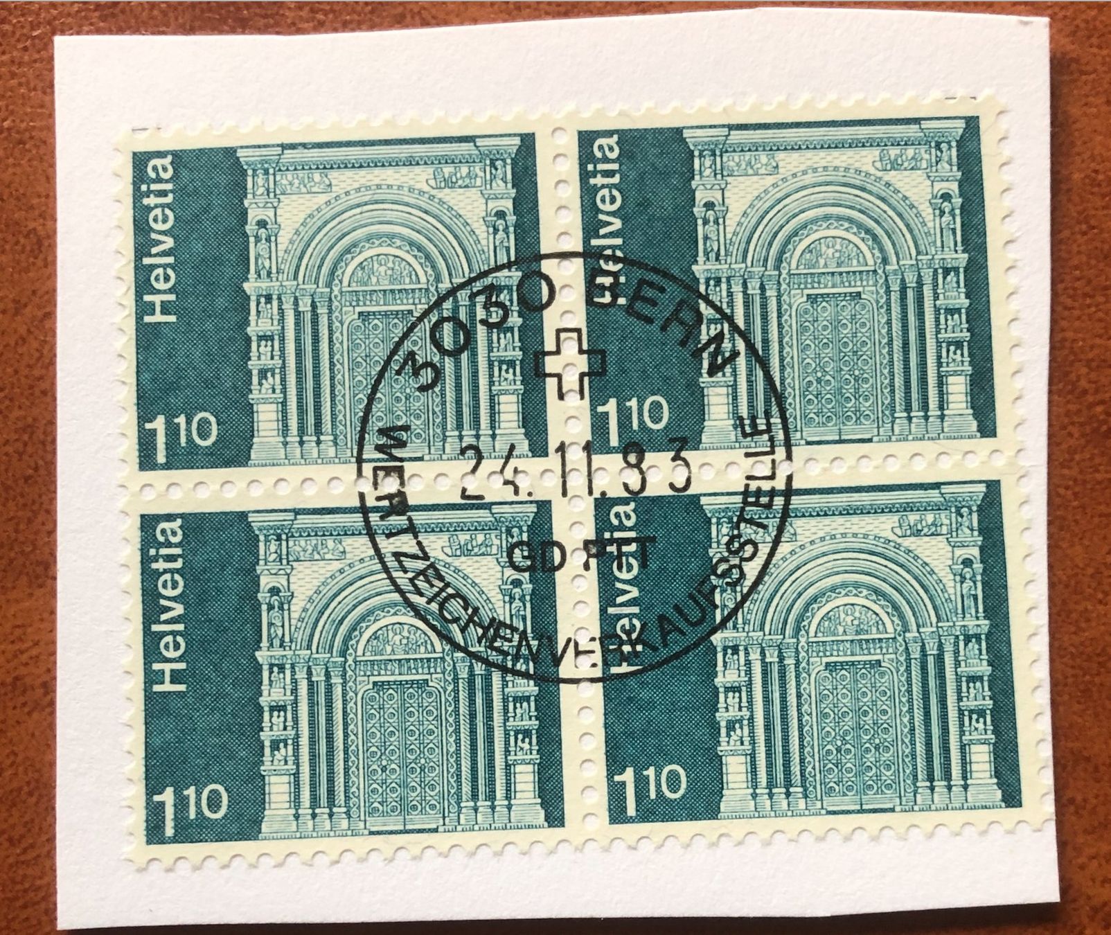Tutti i francobolli: 4 er Block Nr.1292 mit Papier Stempel Bern   – Usato da Aarau venduto da Billa007