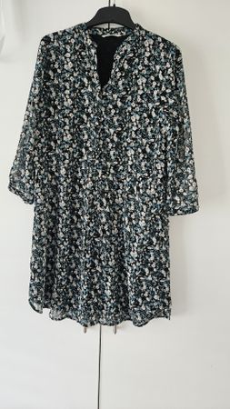 Damen Kleid Pigalle schwarz geblümt Grösse 40 gut erhalten