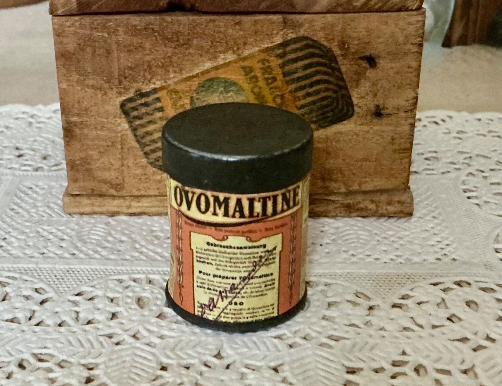 Tutte le decorazioni: URALTES KLEINES OVOMALTINE BLECHBÜCHSLI – Usato da Zell LU venduto da Silvermemory 1