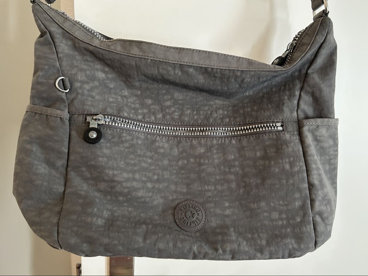 Kipling Taschen: KIPLING Umhängetasche – Gebraucht aus Chur von Pott
