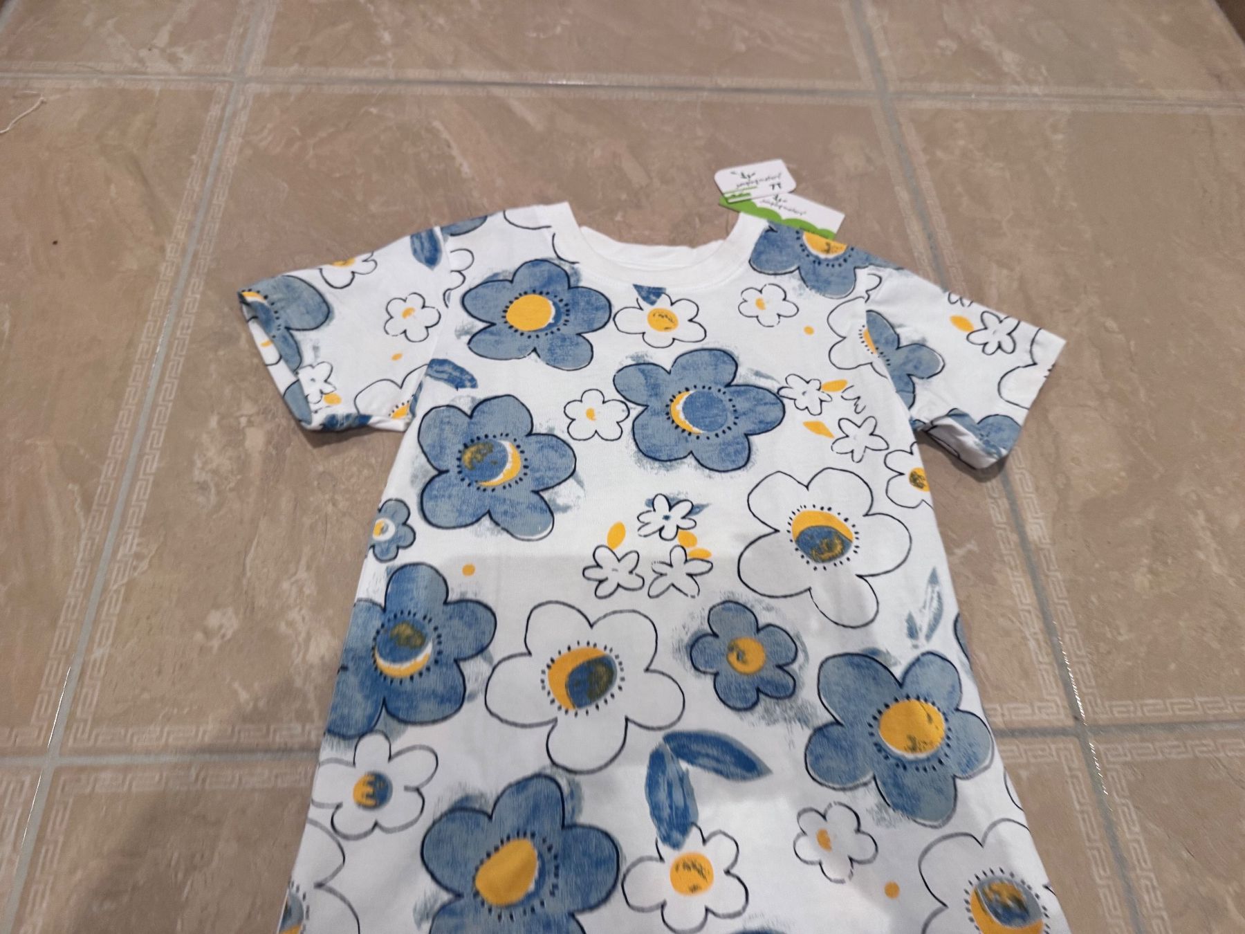Blusen, T-Shirts & Tops: neues süsses Blumen Shirt, 7J 122 – Neu und originalverpackt aus Klingnau von Markus14 1