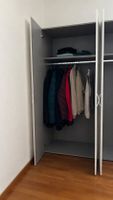 Grosser Kleiderschrank / Garderobenschrank