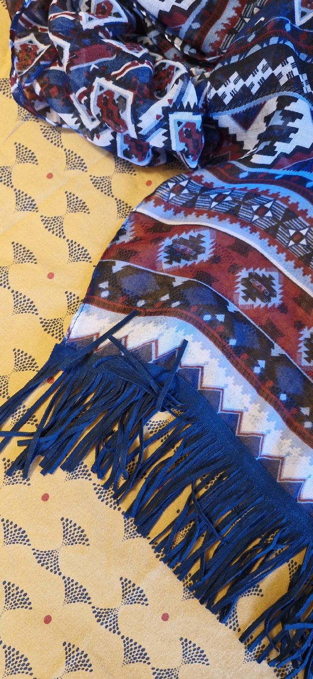 Foulards, Tücher & Schals: Aztec pattern scarf – Gebraucht aus Bonstetten von Denitza87 2