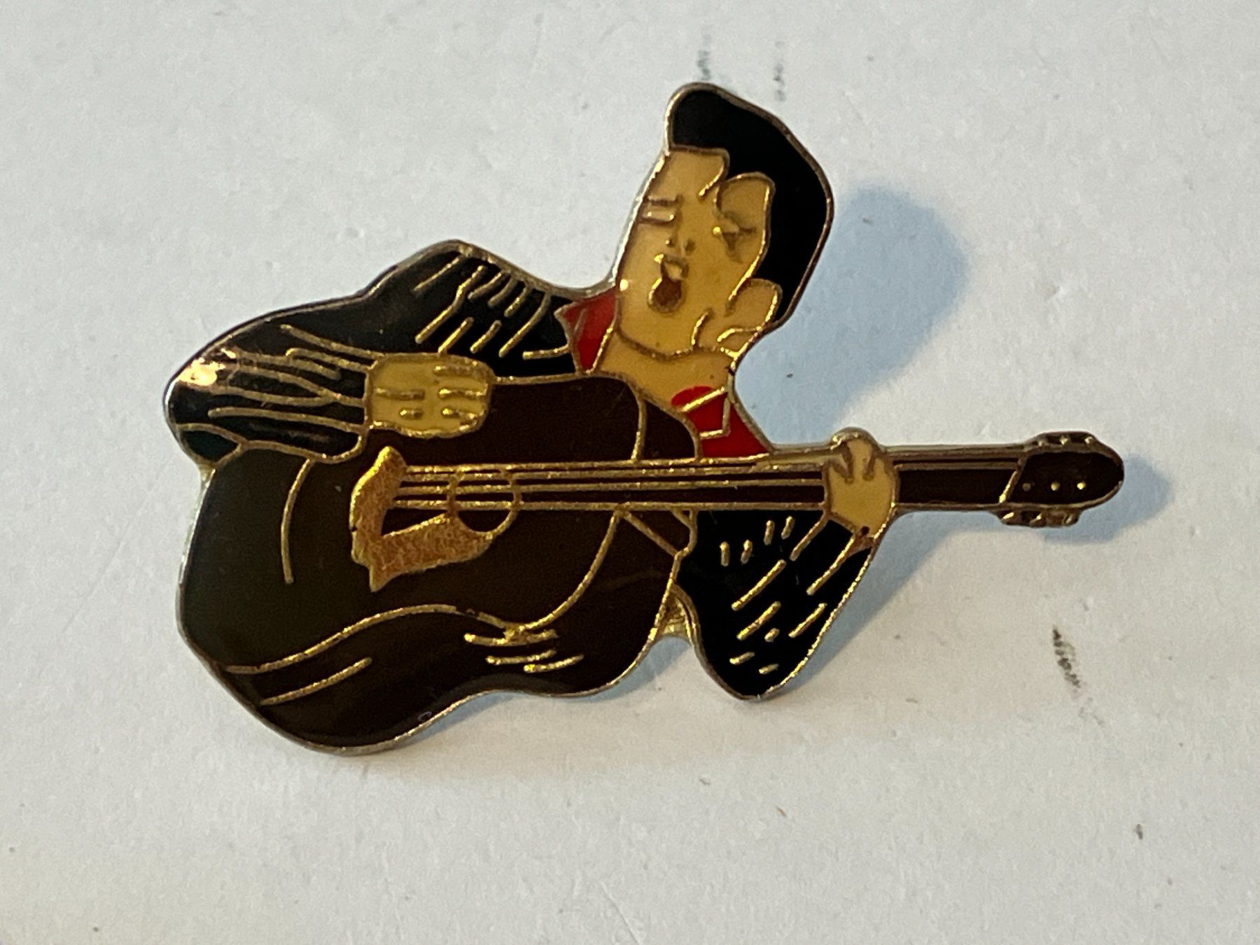 Placchette & Badge: 1 Pin Elvis mit Gitarre – Usato da Basel venduto da djwwpp
