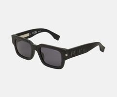 Lunettes de soleil Police noires, style audacieux, parfaites