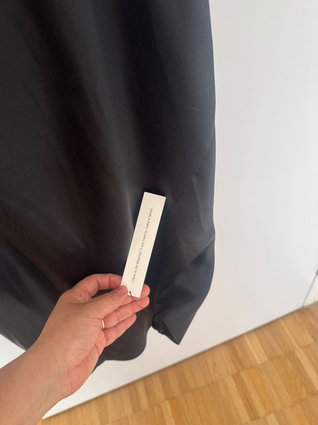 Reformation Vestiti: Reformation Cardi Silk Dress – Nuovo e nell'imballaggio originale da Zürich venduto da g_arboleda 1