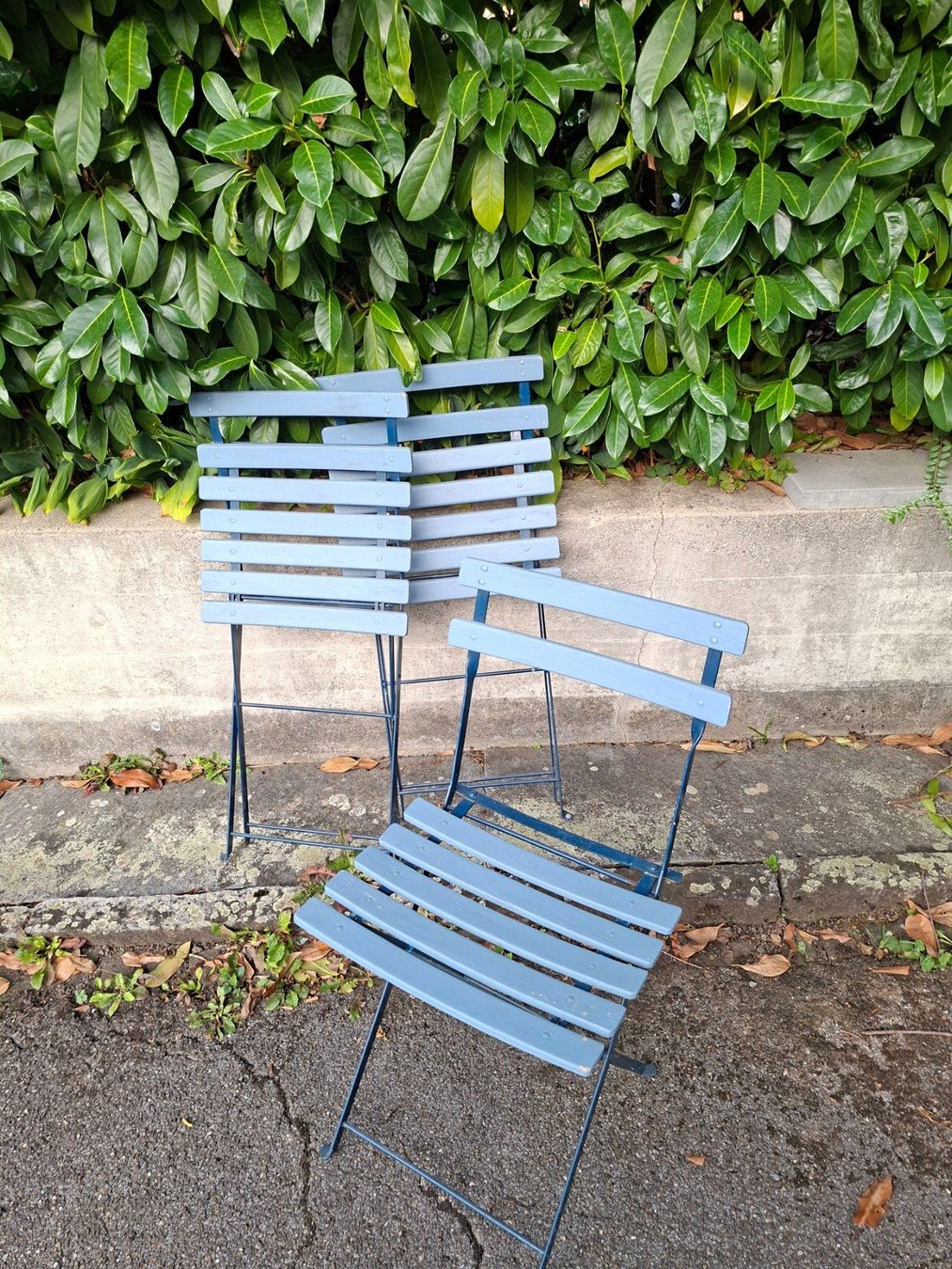 Stühle: 3 Gartenstühle klappbar; – Gebraucht aus Küsnacht ZH von Privat100 3