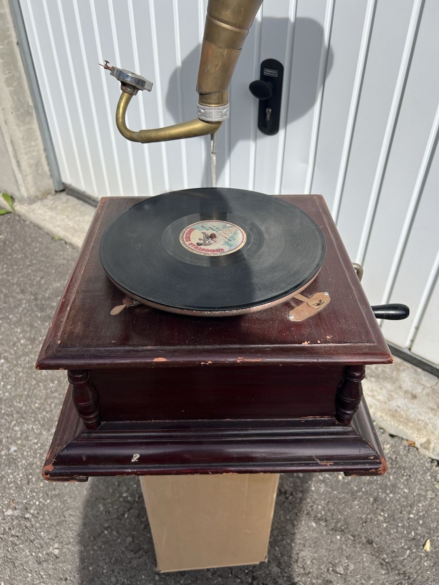 Giradischi: Grammophon  – Difettoso da Thun venduto da Biaggi1 3