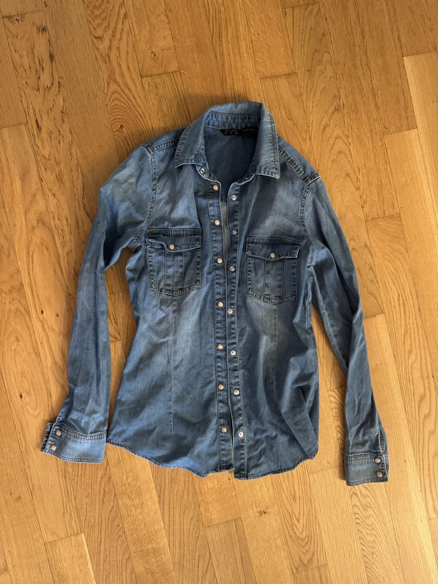 Zara Chemisiers: Zara Basic Jeanshemd Damen Gr. M Denim Blau – Neuf (Voir description) à Weisslingen par lar_r9qr