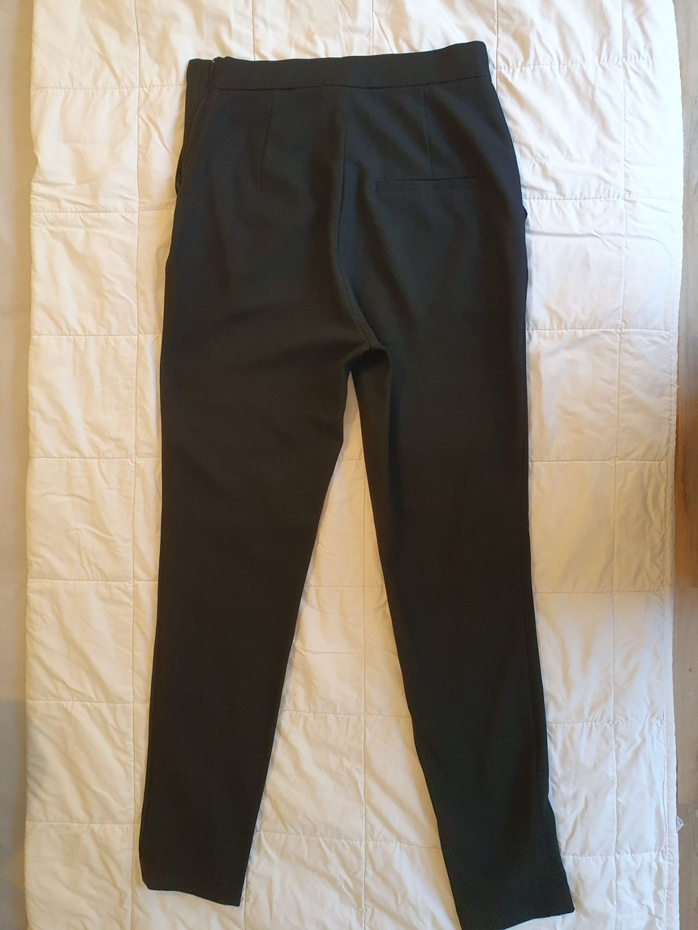 Monki Pantaloni: Pantaloni neri MONKI, taglia 34 – Usato da Langnau am Albis venduto da dav_n72f 1