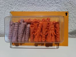 28 Stk. Nylon-Dübel 8mm (18x orange und 10x Violett)