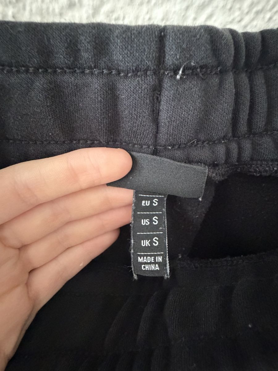 Ellesse Pantalons: Schwarze Ellesse Shorts, Grösse S – Neuf (Voir description) à Wattwil par betsar.13 1