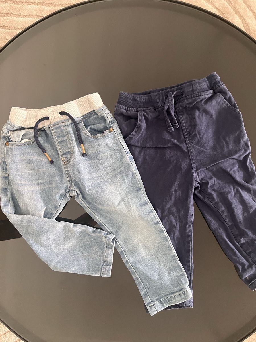 Lotti & Set di vestiti: Lot de 2 pantalons Smile taille 92 – Usato da Cossonay-Ville venduto da Venusa09