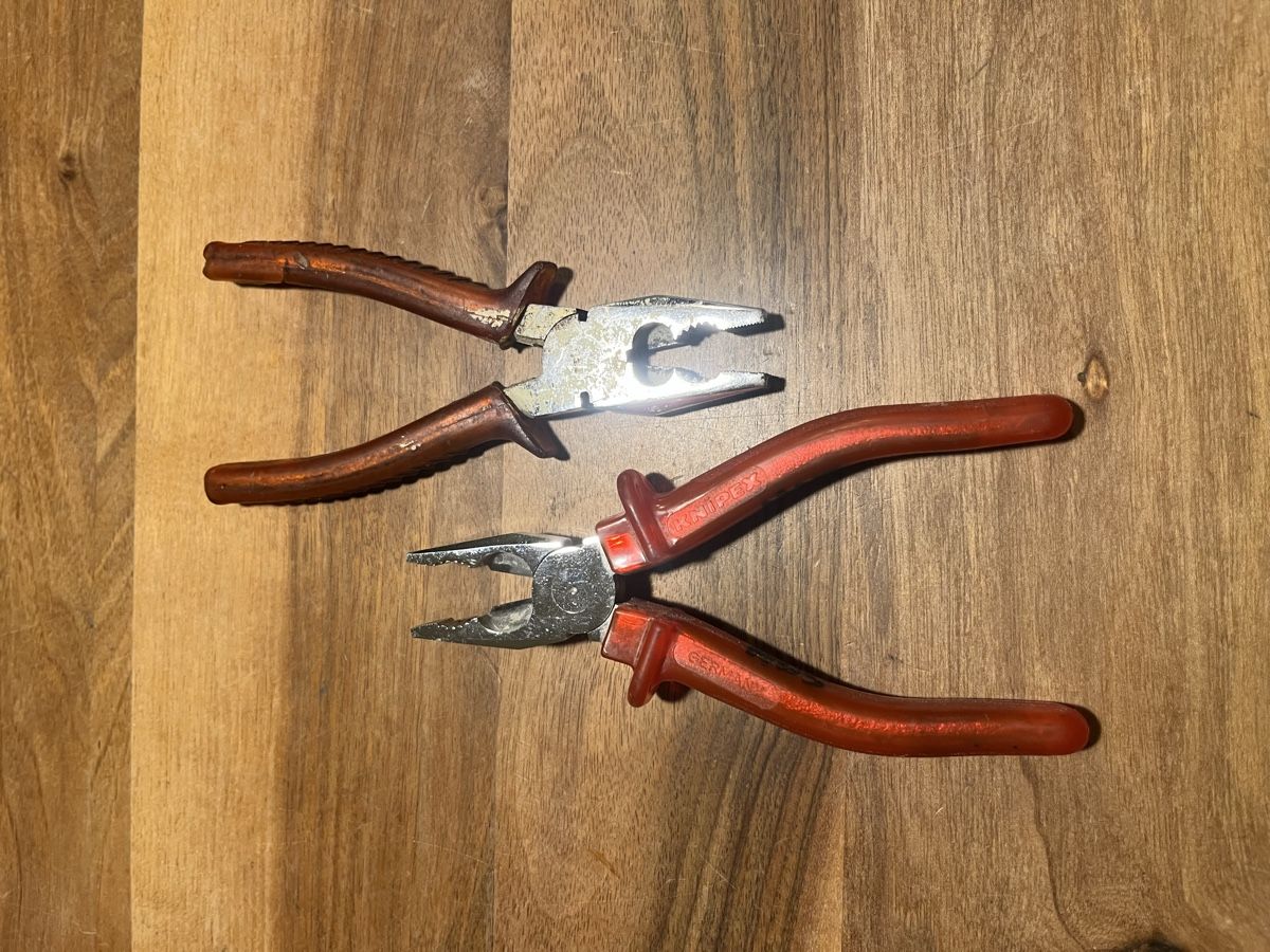 Knipex Tutti gli attrezzi: Kombizange 2 Stk. KNIPEX Germany gebraucht – Usato da Würenlos venduto da KLG_3TBs 8