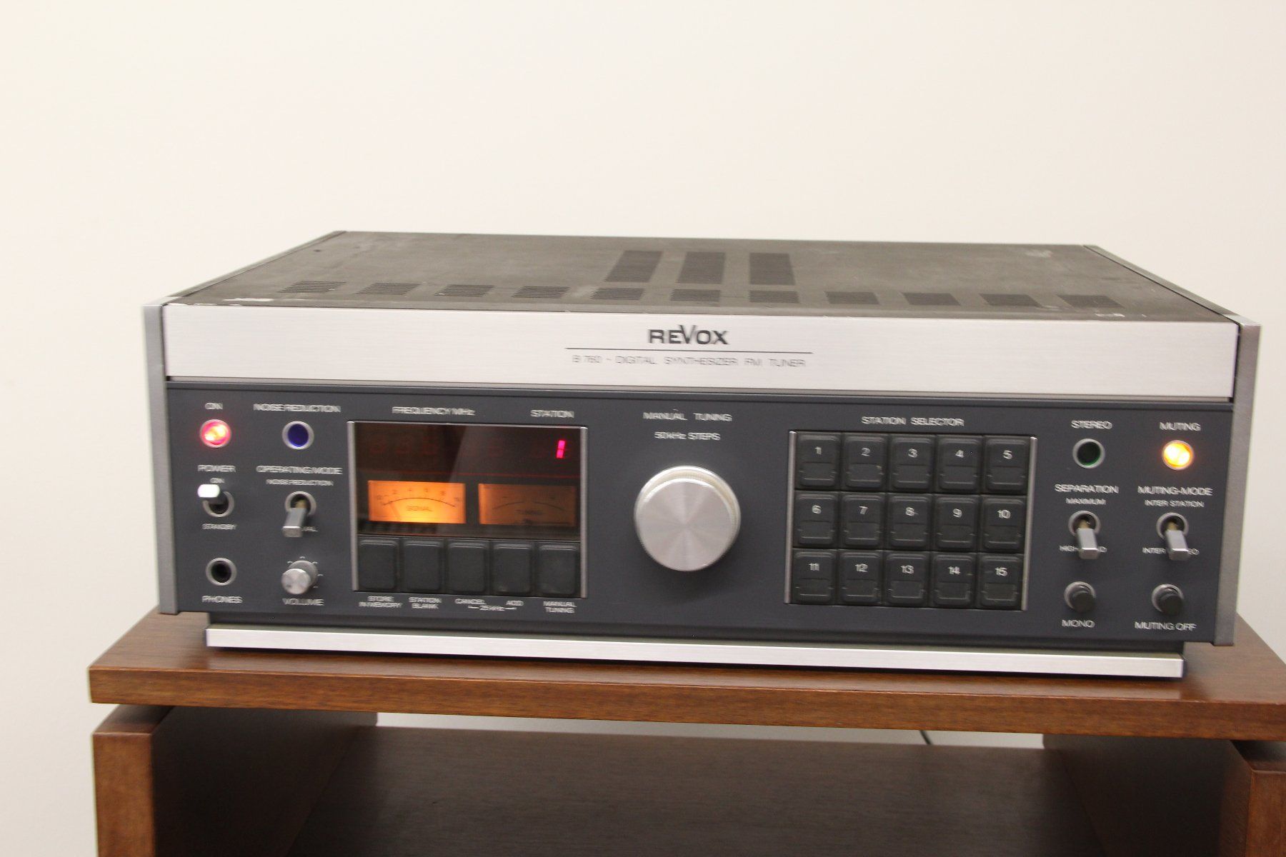 Revox Radio: Revox B 760 Tuner – Difettoso da Dittingen venduto da C-Zero1-E 2