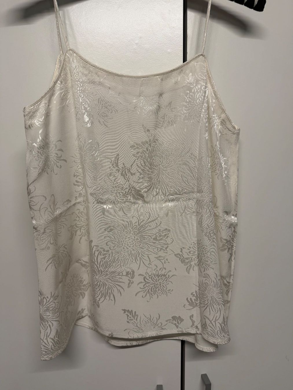 Mango Tops: Top weiss gemustert Marke Mango Gr. S Creme Seide – Gebraucht aus Itingen von Granini_93 1