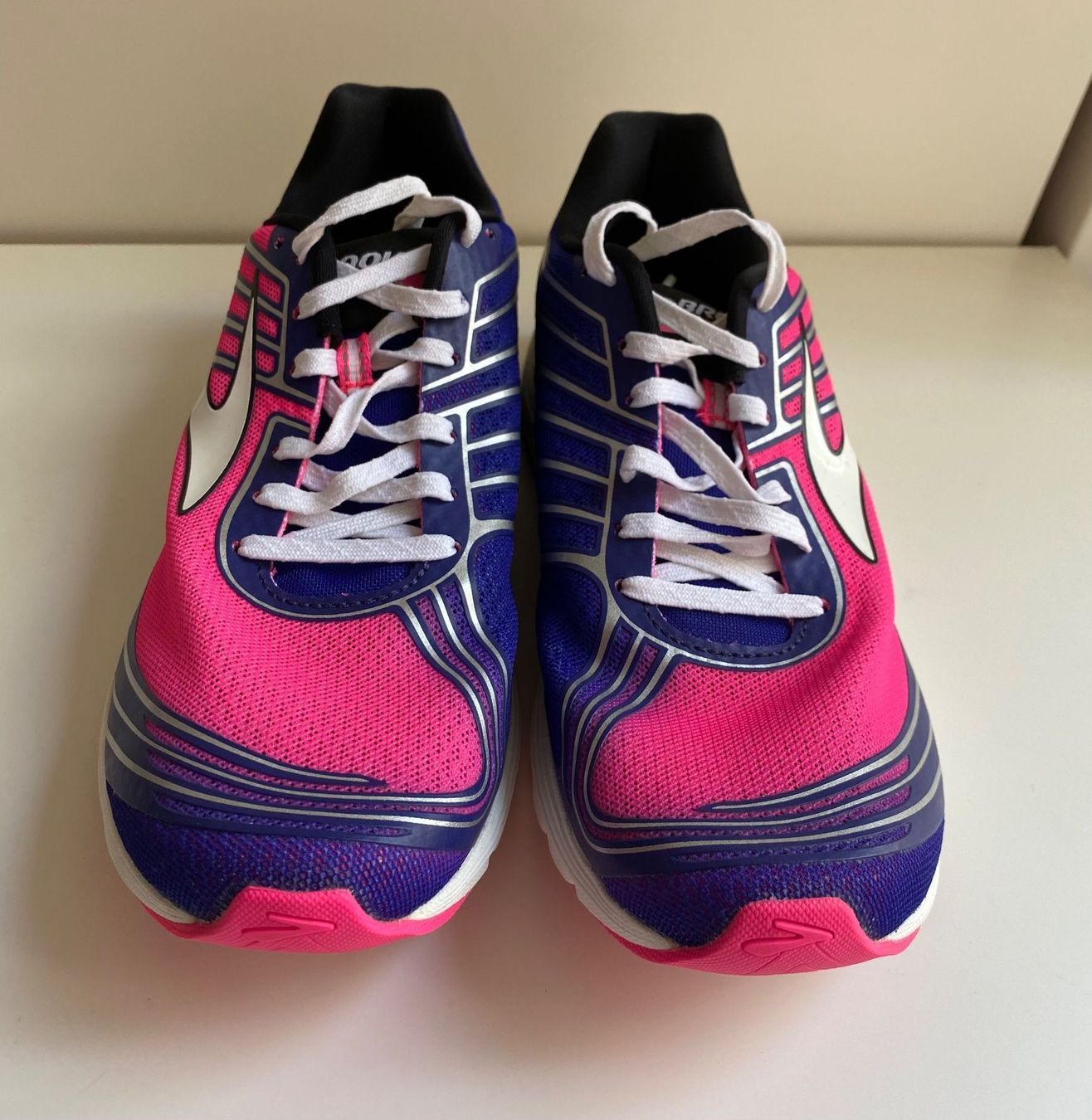 Brooks Scarpe da donna: BROOKS ASTERIA Laufschuh Damen, Gr. 40 – Nuovo e nell'imballaggio originale da Luzern venduto da falena01 2