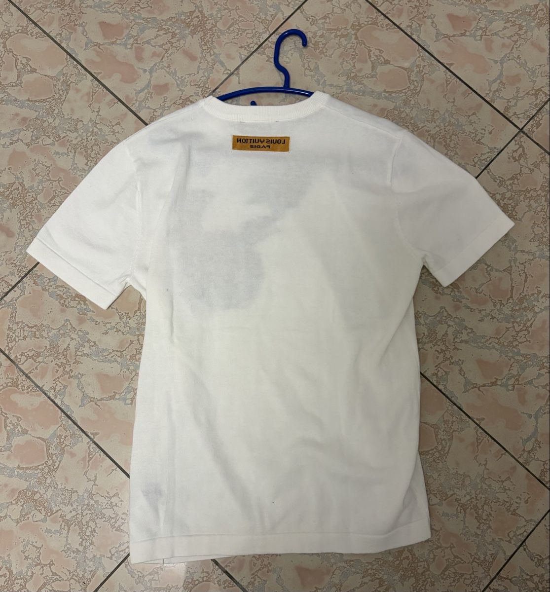Louis Vuitton T-shirt: Louis Vuitton T-Shirt  – Nuovo (secondo la descrizione) da Moosseedorf venduto da prodrips_ch 1
