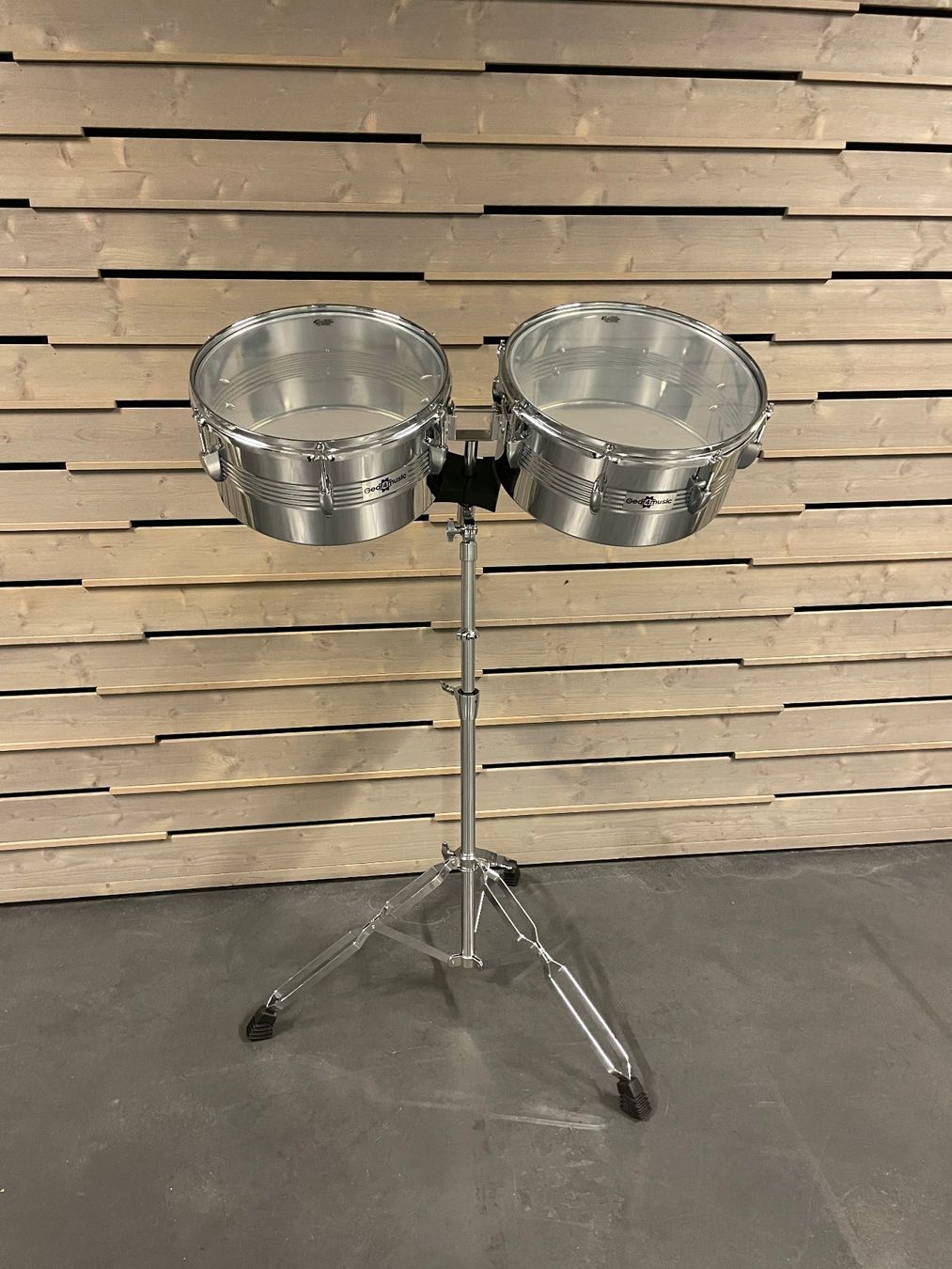 Strumenti musicali: Timbales 13" et 14" avec Stand – Nuovo (secondo la descrizione) da Le Locle venduto da MrKilljoy