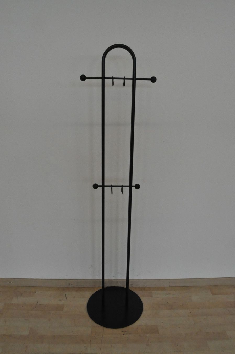 Armadi: Vintage Design Classic Garderobenständer – Usato da Schönenwerd venduto da mcofficeshop 2