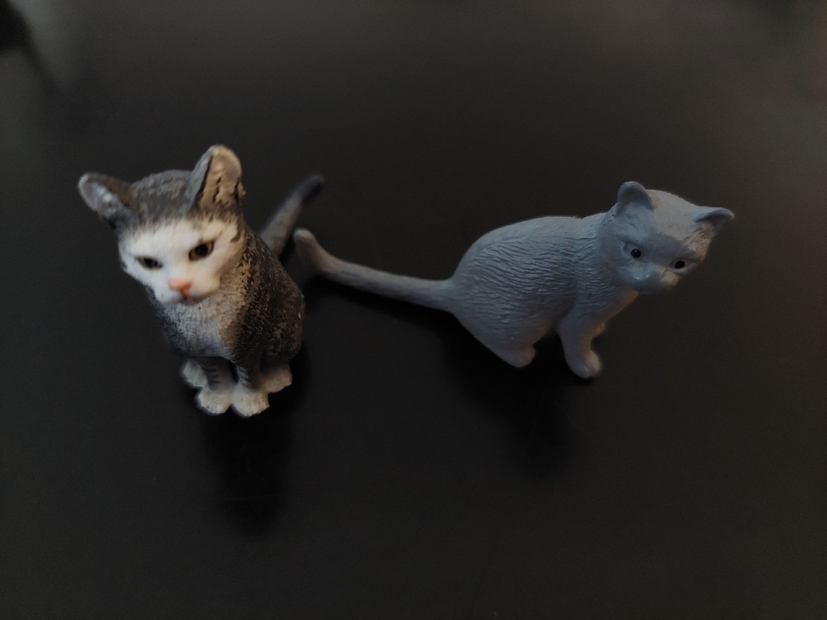 Schleich Statuette: 4 Kätzchen ( 2 Schleich  Katzen) – Usato da Zetzwil venduto da lanst08 2