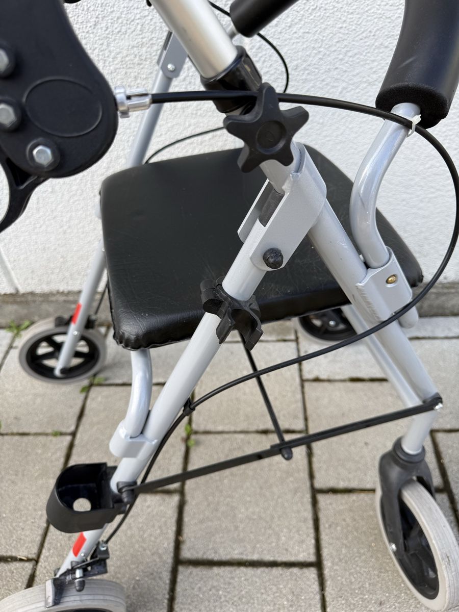 Gehhilfen: Rollator Rehashop – Gebraucht aus Elgg von dan_f8gv 2