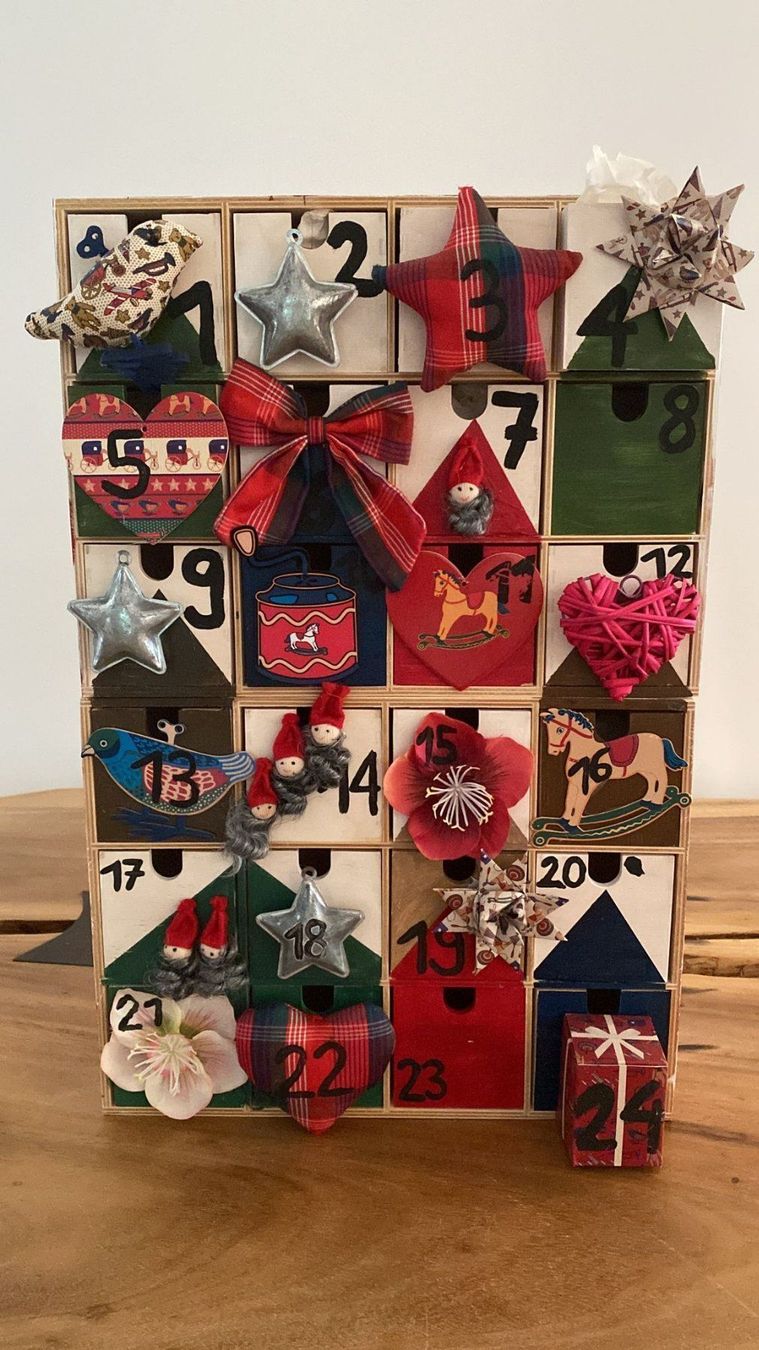 Calendari: Advents Kalender aus Holz, 53cm – Usato da Dagmersellen venduto da Arcticsnow2017