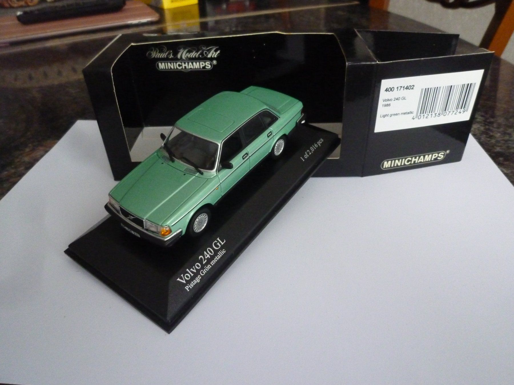 Volvo Modellini d'auto: Volvo 240 GL (1986) – Nuovo e nell'imballaggio originale da Flawil venduto da Imperiosud