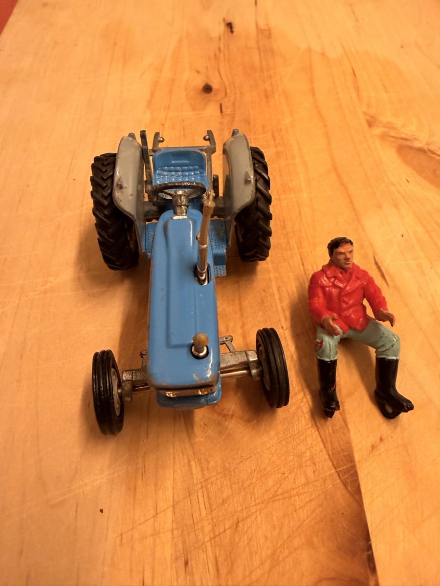 Corgi Toys Modellautos: Ford Traktor Corgi Toys – Gebraucht aus Wabern von Housi78 5