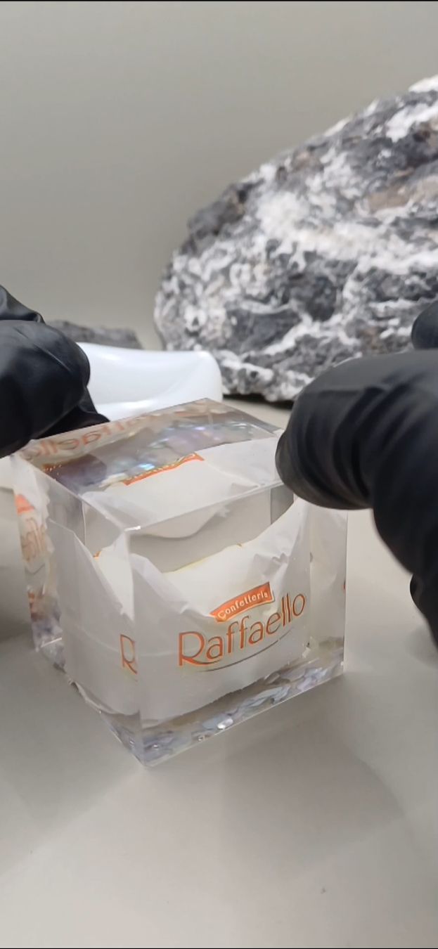 Alle Dekorationen: Raffaello in Epoxy (Unikat) Shell Edition – Neu und originalverpackt aus Kloten von Epoxygalaxy.ch 8