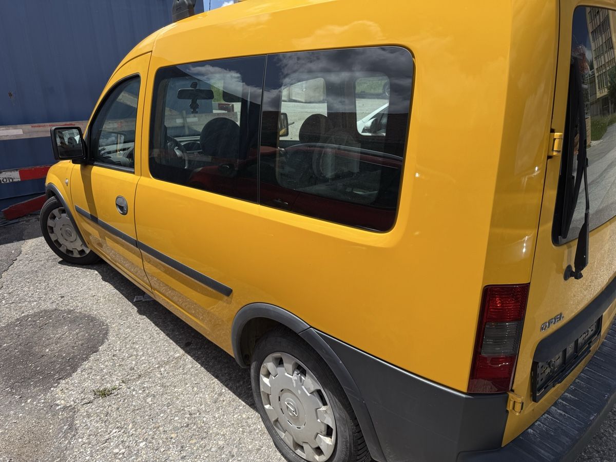Opel Veicoli commerciali: Opel Combo 2010 1.7CDTi  – Usato da La Chaux-de-Fonds venduto da den_z7zs 1