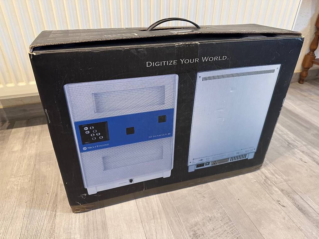Scanner: NextEngine Desktop 3D Laser Scanner mit Drehteller – Usato da Walzenhausen venduto da nobelsales 3