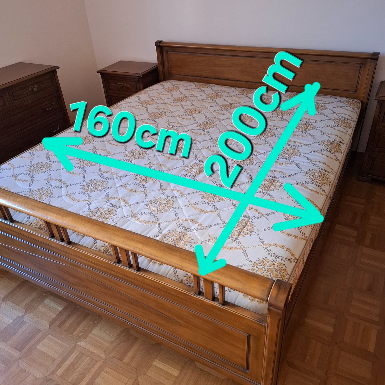 Betten: Belle chambre complète en bois massif – Gebraucht aus Préverenges von jeand55 2