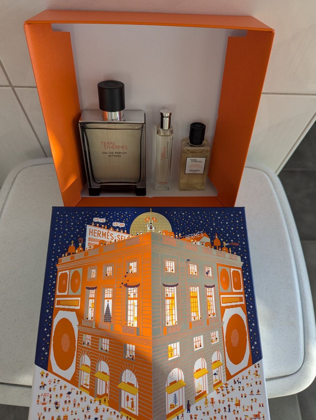 Hermès Profumi & Eau de Toilette: Hermès terre d'Hermès eau de parfum intense – Nuovo (secondo la descrizione) da Misery venduto da intruder5032
