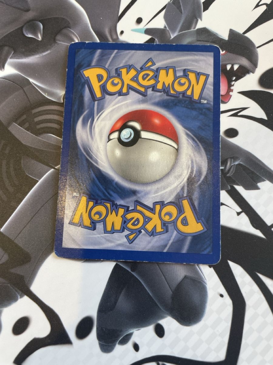 Pokémon Carte collezionabili: Schimmerndes Mewtu 109/105 – Usato da Bazenheid venduto da Toulouse12 3