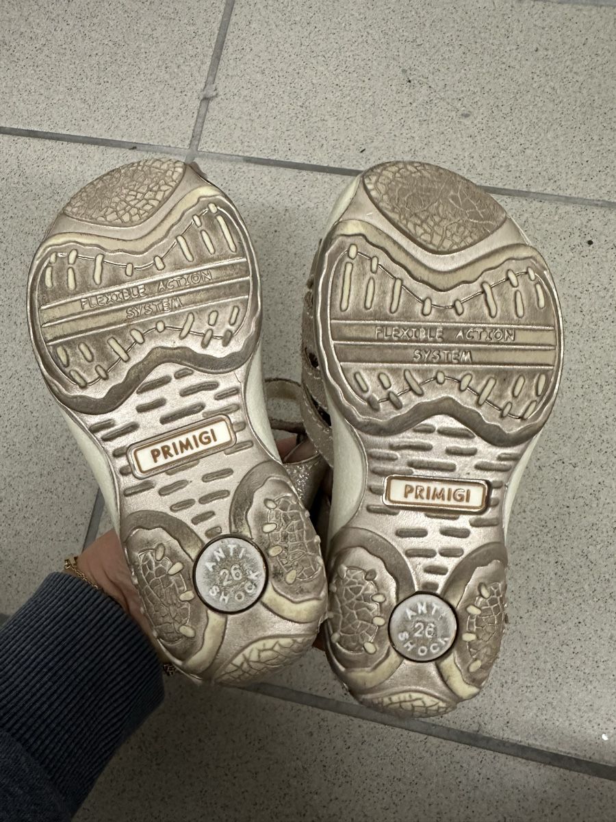 Primigi Schuhe für Mädchen: Primigi Sandalen – Gebraucht aus Oberuzwil von SaMa1986 2