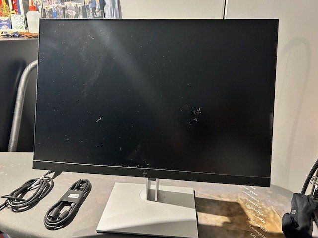 Monitor: HP Flatscreen 24-Zoll – Usato da Weiach venduto da Wikingnoldi