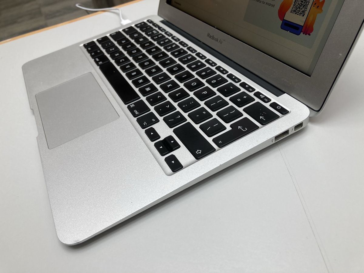 Apple Notebooks: Apple MacBook Air 11 Zoll – Gebraucht aus Flawil von rcnkr 4