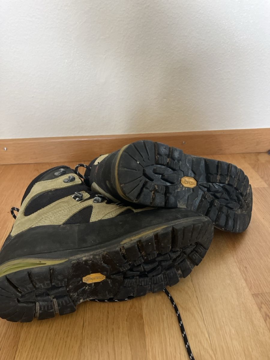 Scarpe da uomo: Steigeisenfeste Bergschuhe grösse 39.5 – Usato da Zürich venduto da ina_xz5x 2