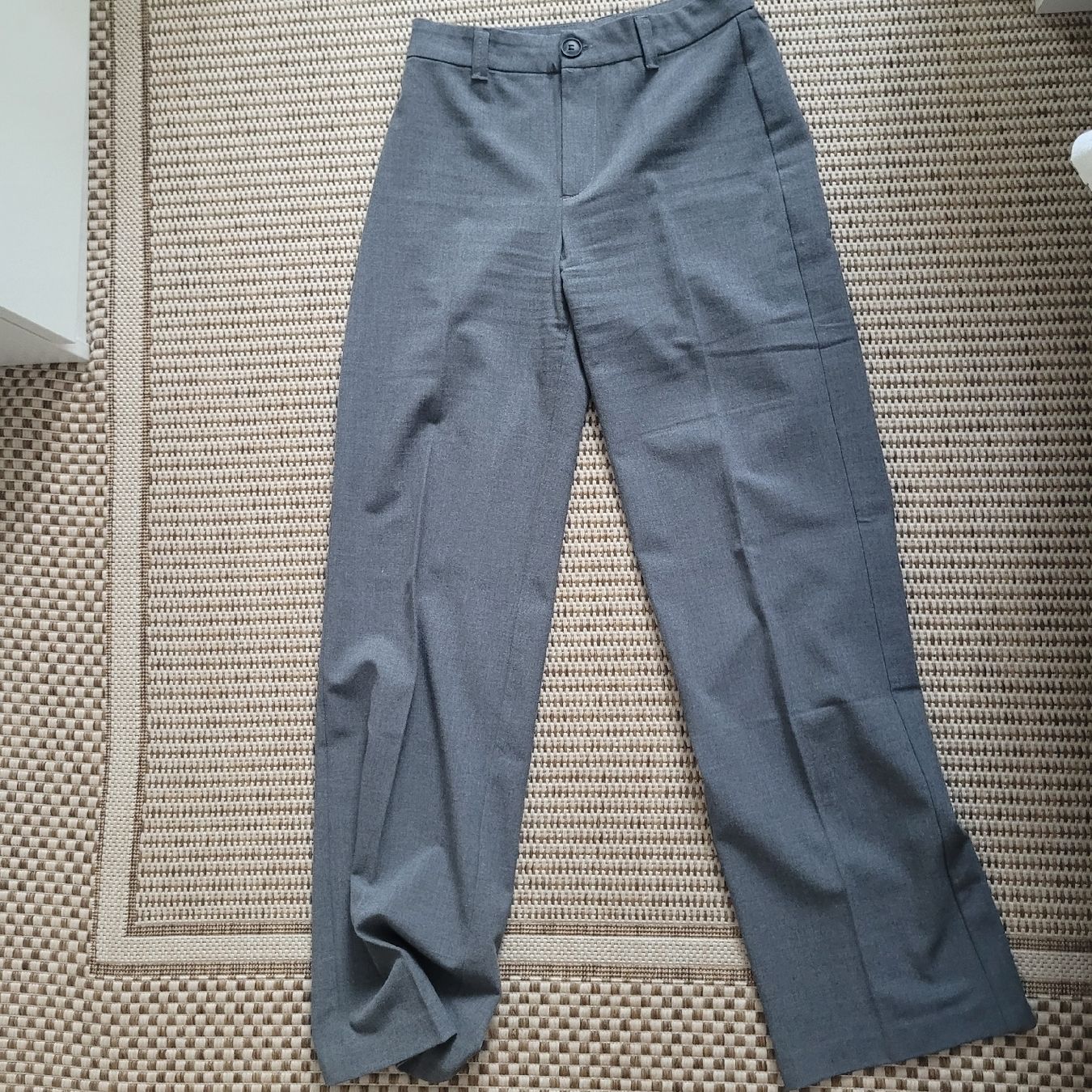 Pull&Bear Pantaloni: PULL&BEAR Pantalon gris Taille 34 – Nuovo (secondo la descrizione) da Genève venduto da Tanaa_12 2