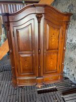 Schrank Kirschbaum Massivholz Landhausstil guter Zustand
