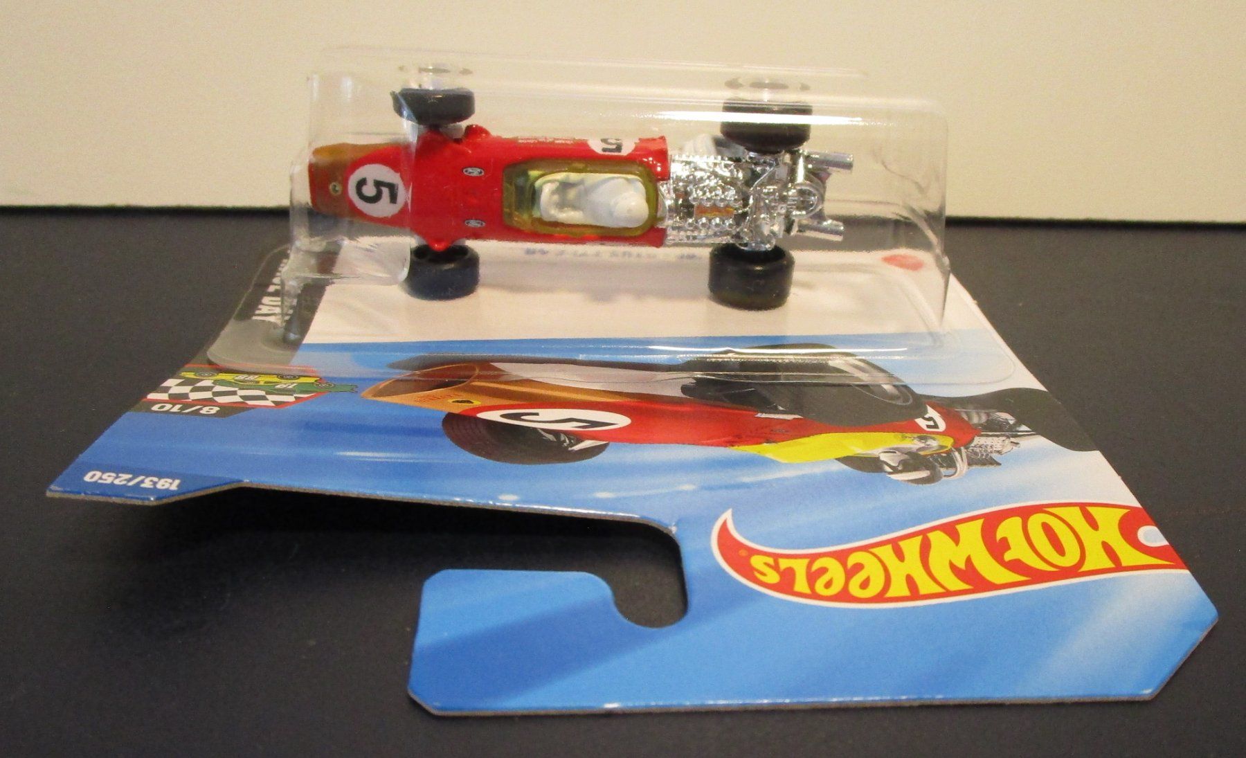 Lotus Modellini d'auto: HOT WHEELS '68 LOTUS TYPE 49 - HYX18 – Nuovo e nell'imballaggio originale da Chêne-Bourg venduto da breno56 1