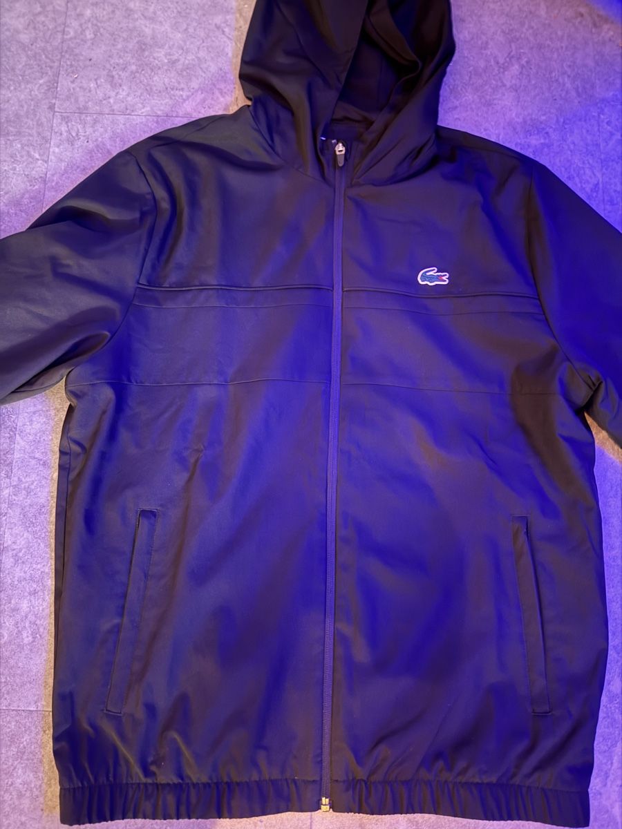 Lacoste Vestes: Veste Lacoste taille M – D'occasion à Yverdon-les-Bains par dav_hkw8 2